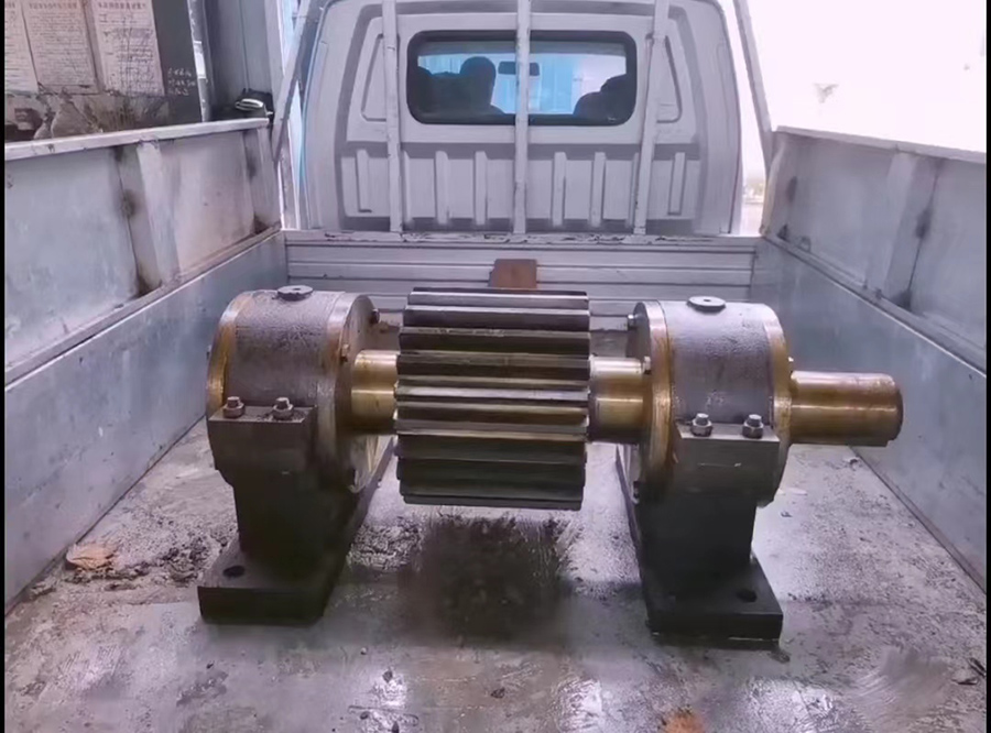  球磨机小齿轮发货