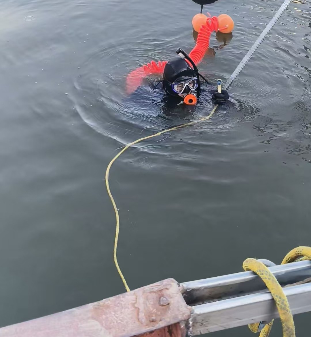 水下打捞物品